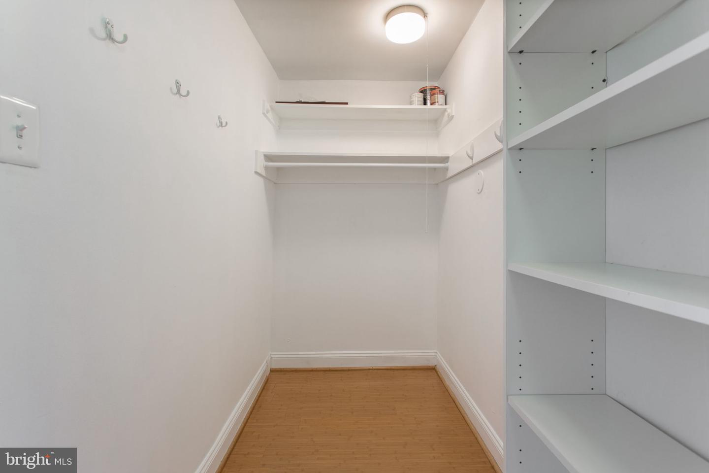 2501 Calvert St NW #802