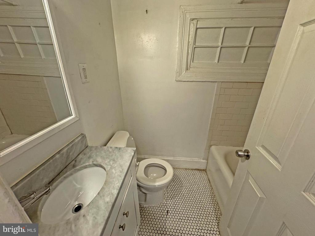 1719 WEST VIRGINIA AVENUE NE