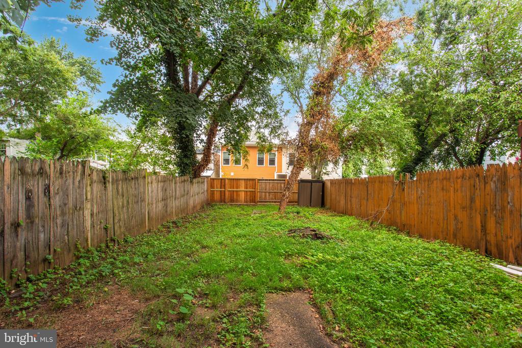2217 14TH STREET SE