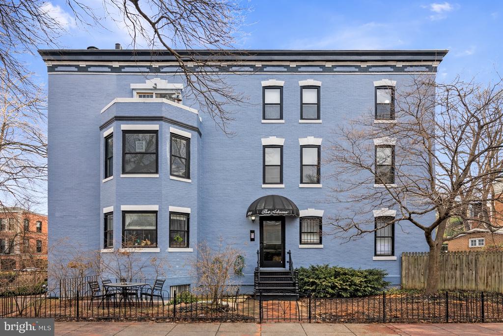 1900 15TH STREET NW 4