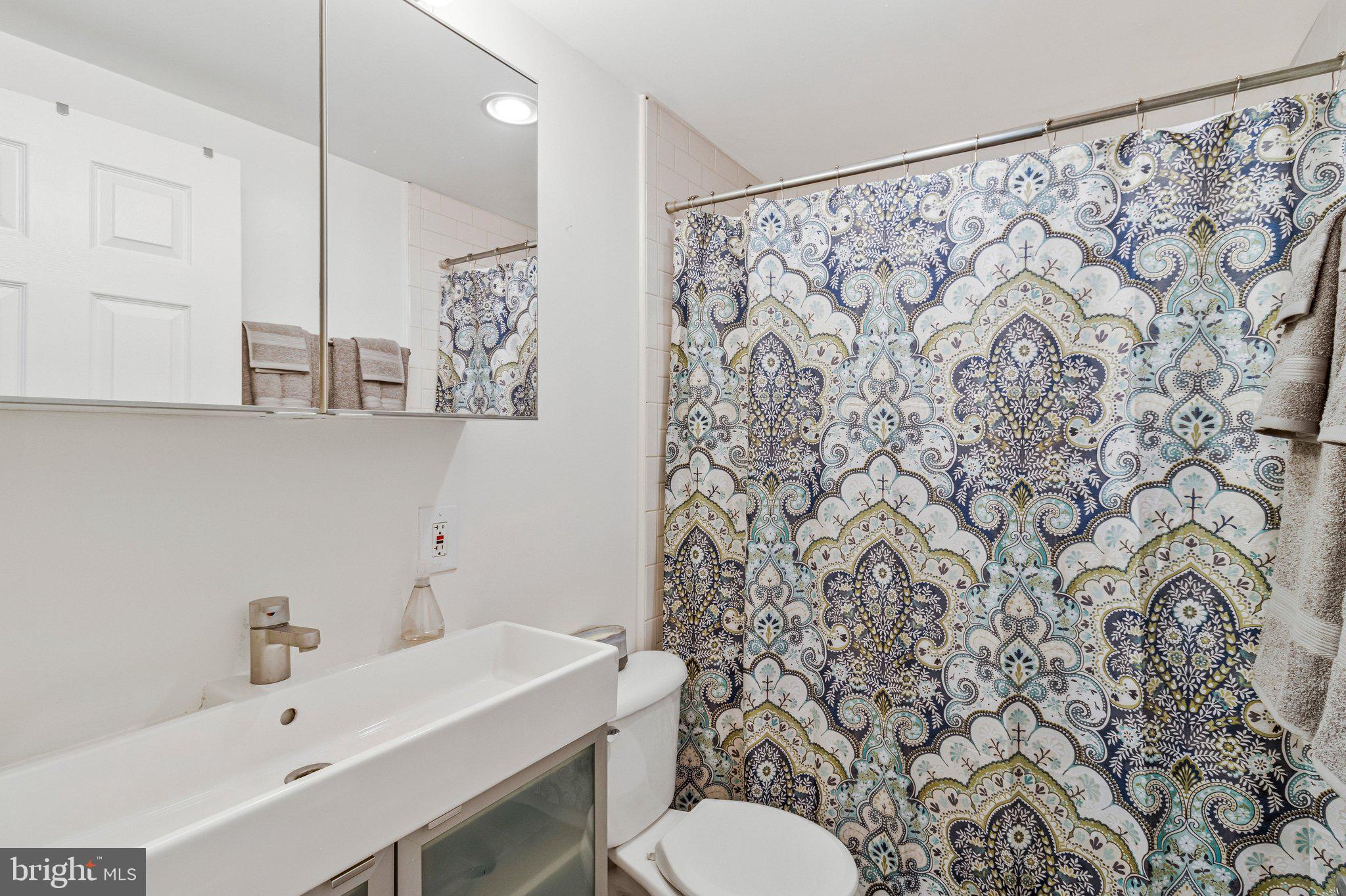 1900 15TH STREET NW 4