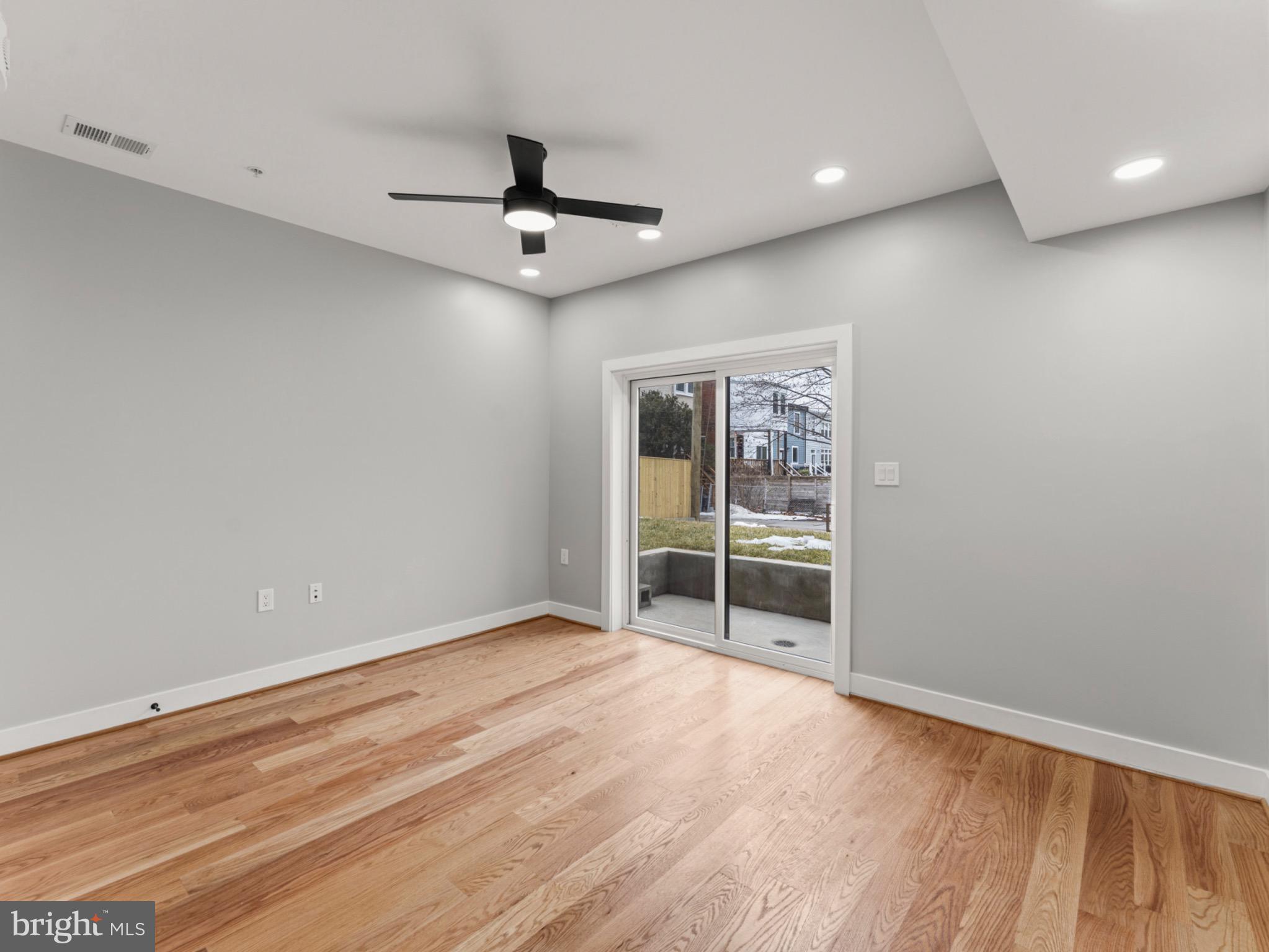 4320 7TH STREET NW 1