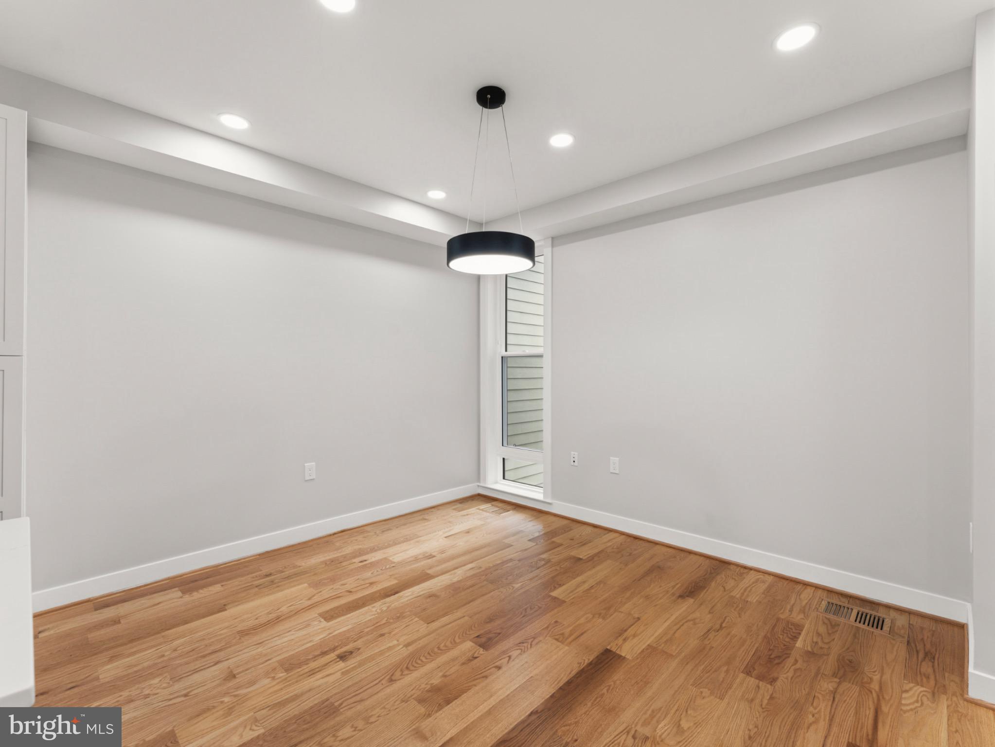 4320 7TH STREET NW 1