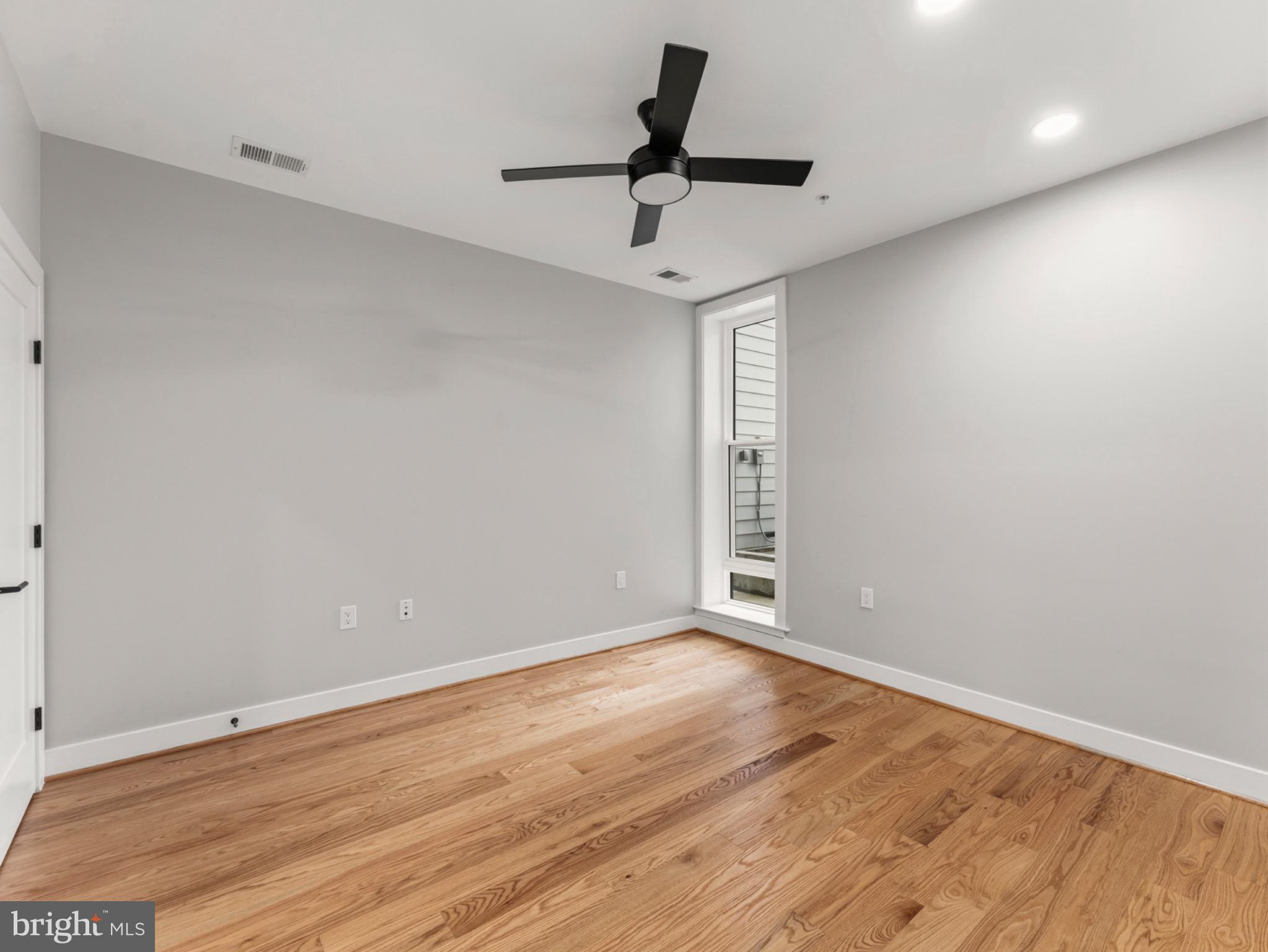 4320 7TH STREET NW 1