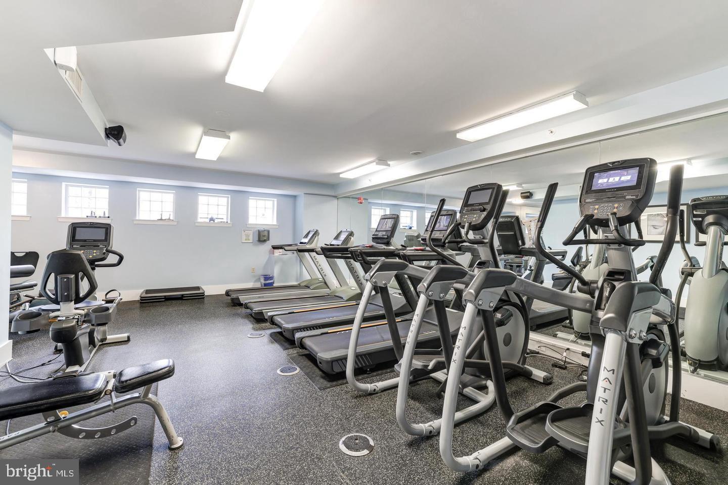 555 MASSACHUSETTS AVENUE NW 807