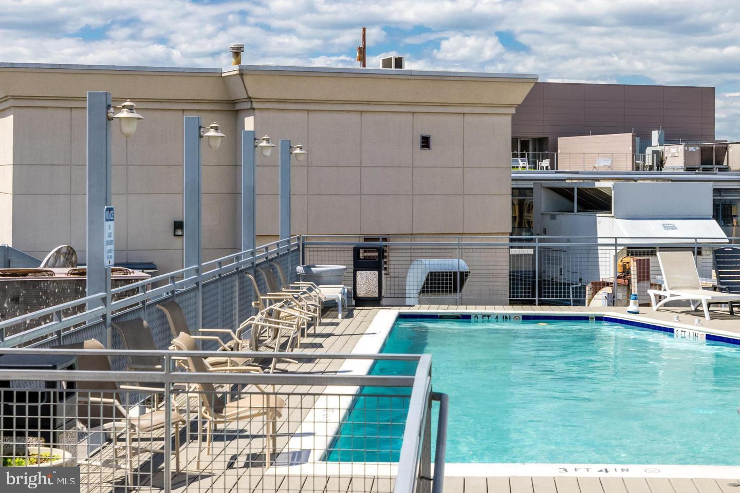 555 MASSACHUSETTS AVENUE NW 807