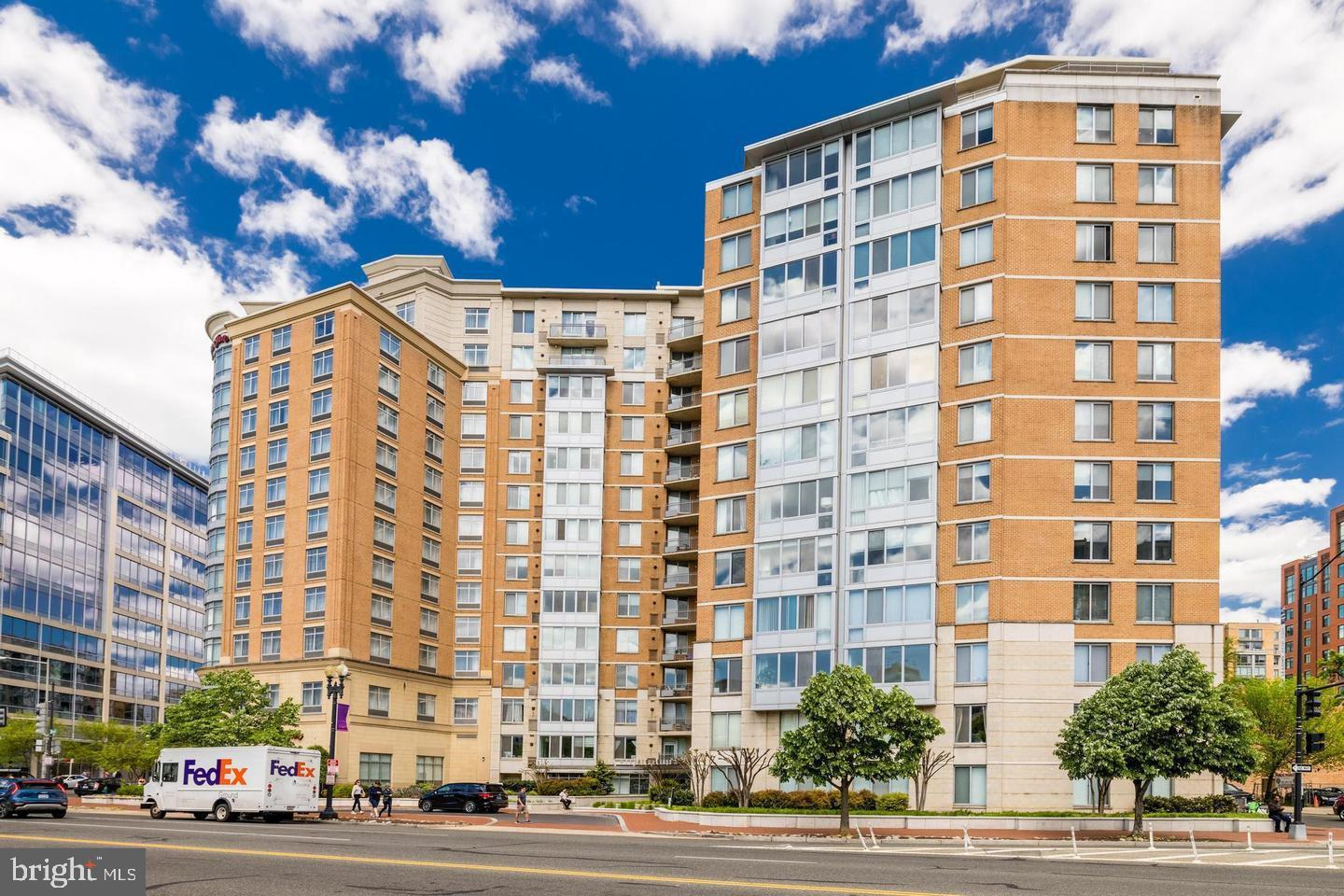 555 MASSACHUSETTS AVENUE NW 807