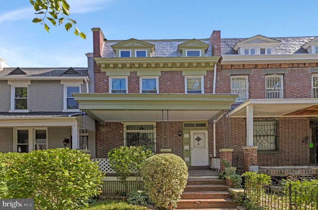 634 IRVING STREET NW