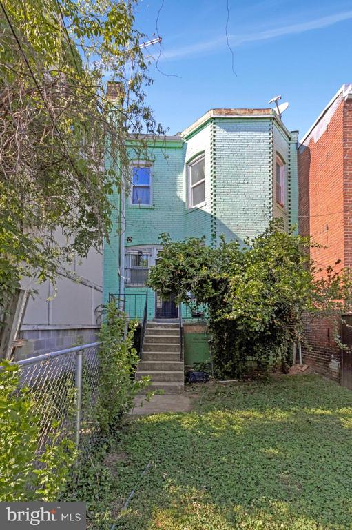 634 IRVING STREET NW