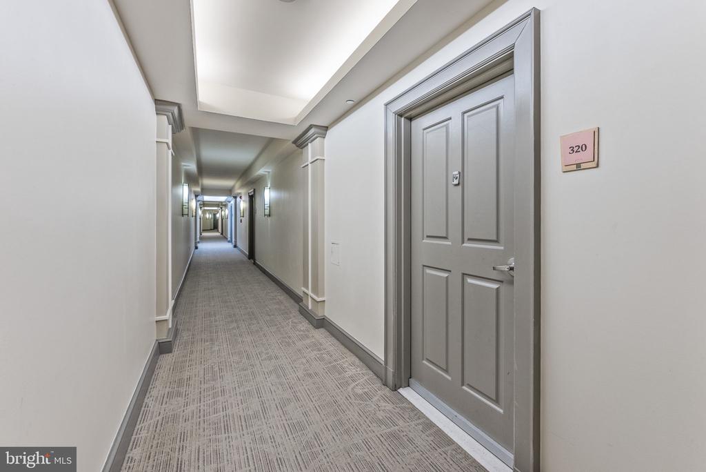 777 7TH STREET NW 320