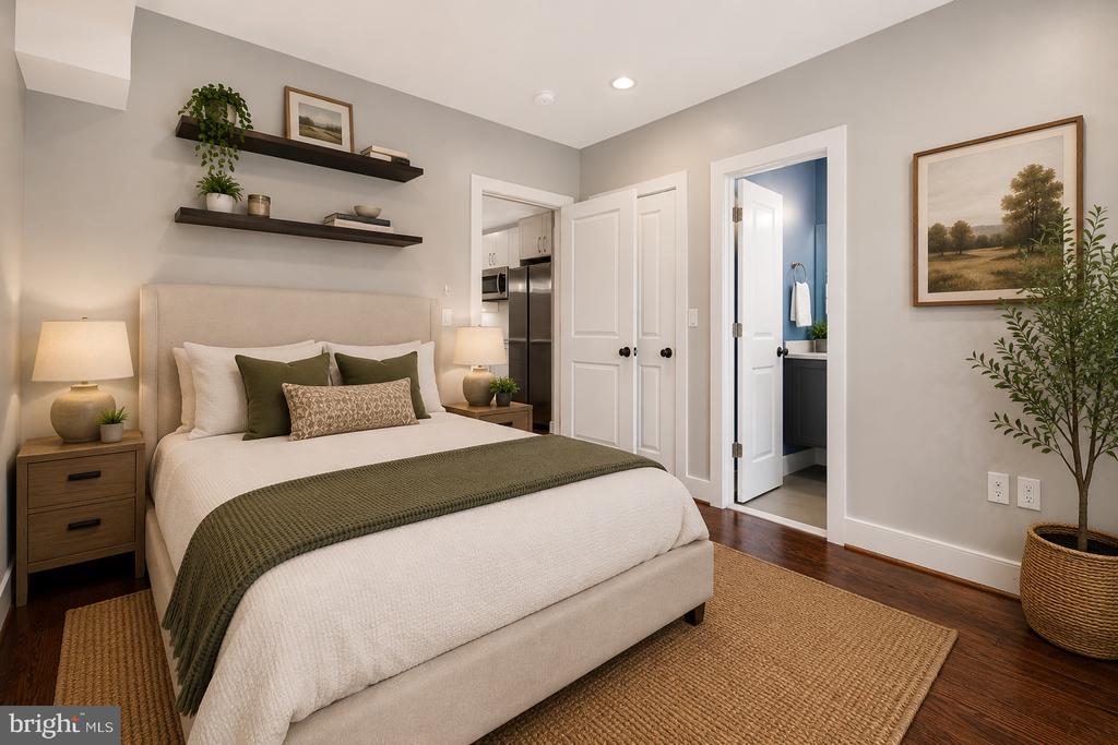 4005 7TH STREET NE Unit: 2