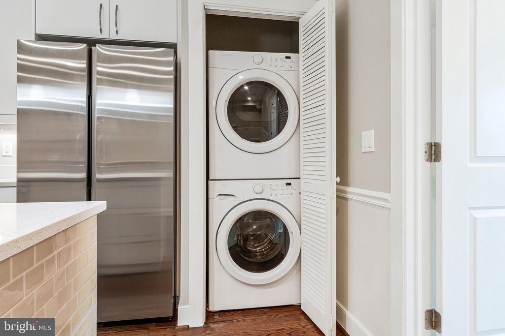 4005 7TH STREET NE Unit: 2