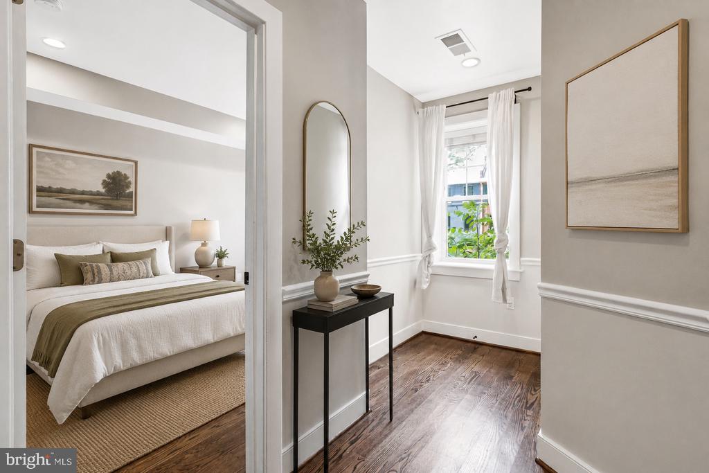 4005 7TH STREET NE Unit: 2