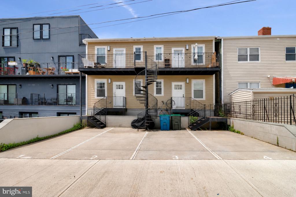 4005 7TH STREET NE Unit: 2