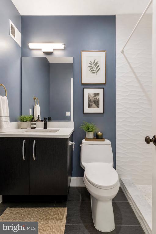 4005 7TH STREET NE Unit: 2
