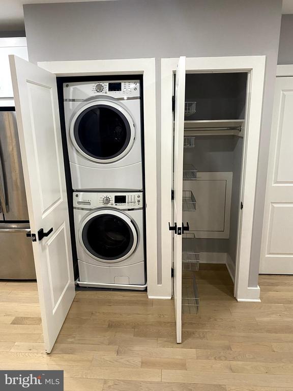 1219 QUEEN STREET NE Unit: 1
