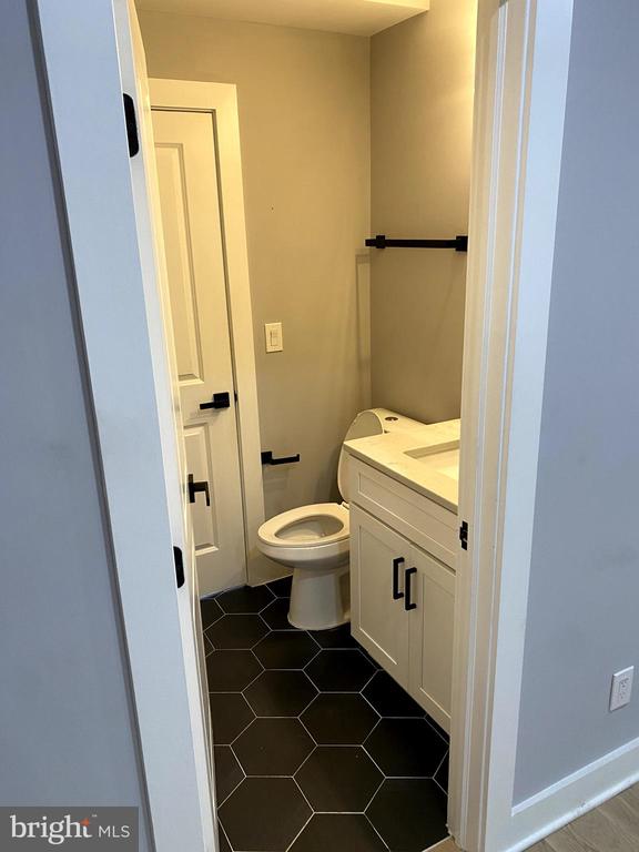 1219 QUEEN STREET NE Unit: 1