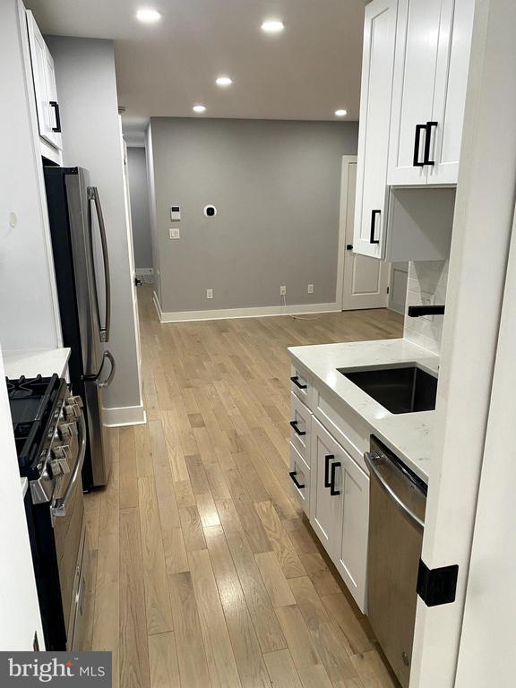 1219 QUEEN STREET NE Unit: 1