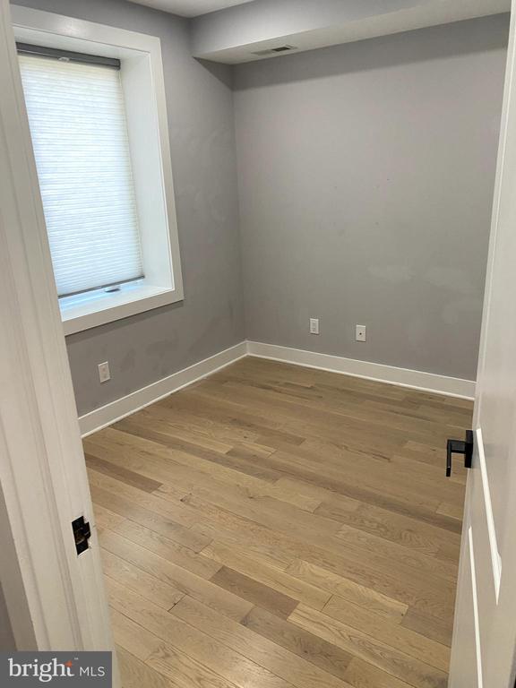 1219 QUEEN STREET NE Unit: 1