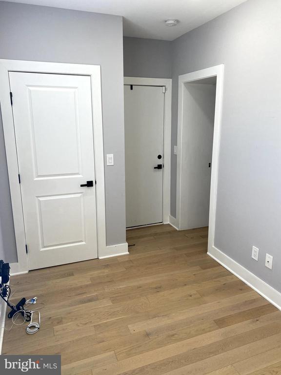 1219 QUEEN STREET NE Unit: 1