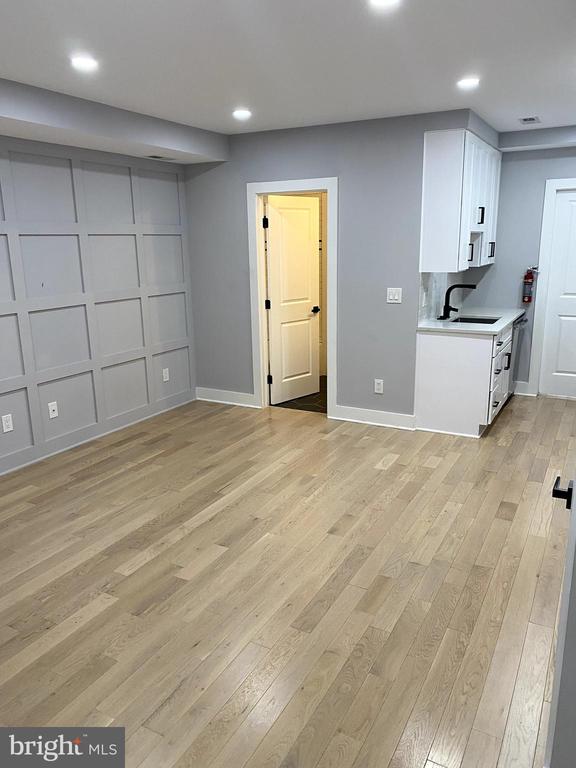 1219 QUEEN STREET NE Unit: 1