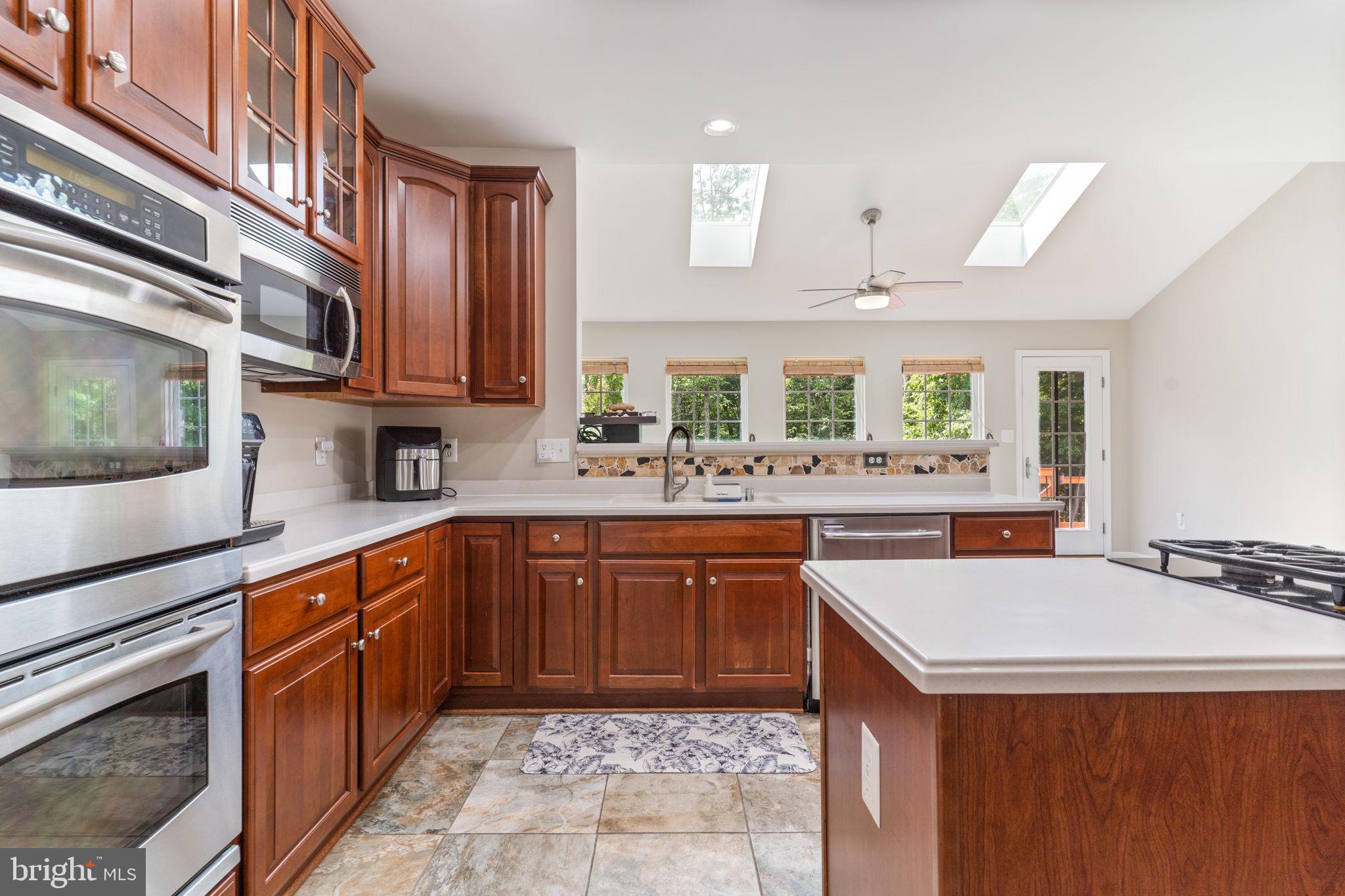 7609 Foxtrail Ct