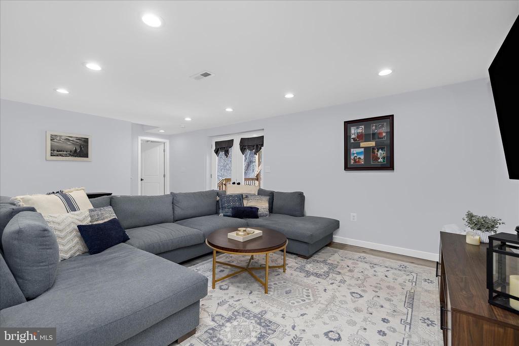 1420 MARINER DRIVE