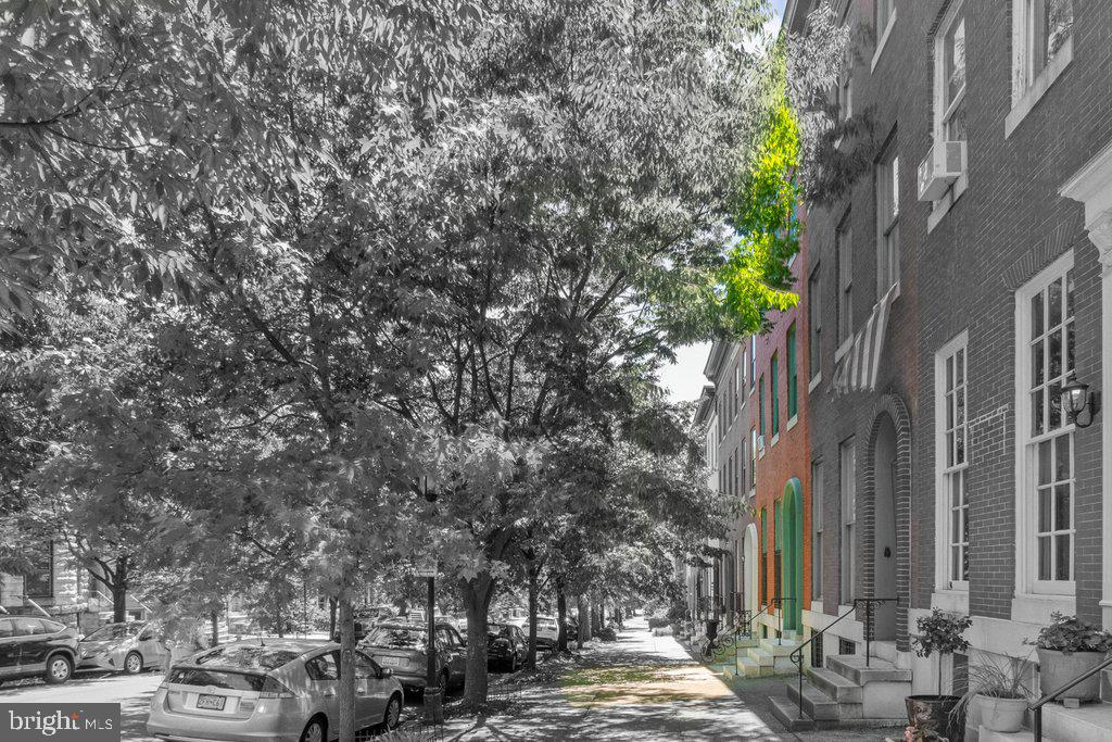 1722 Bolton St