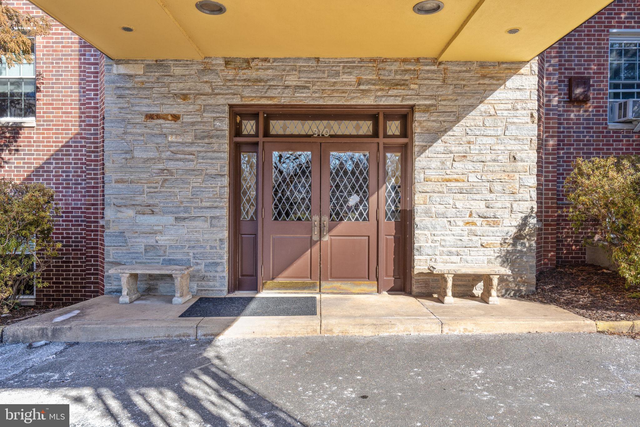 310 Ridgemede Rd #302