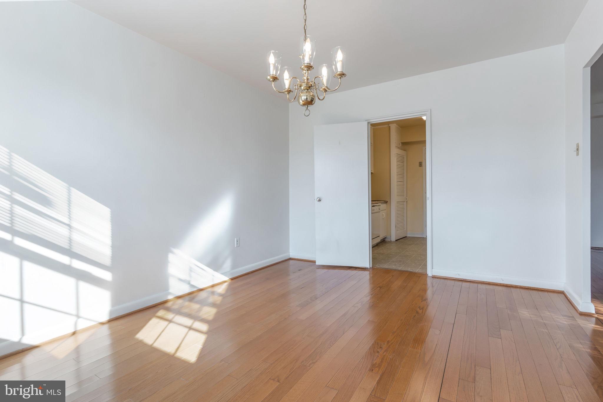 310 Ridgemede Rd #302