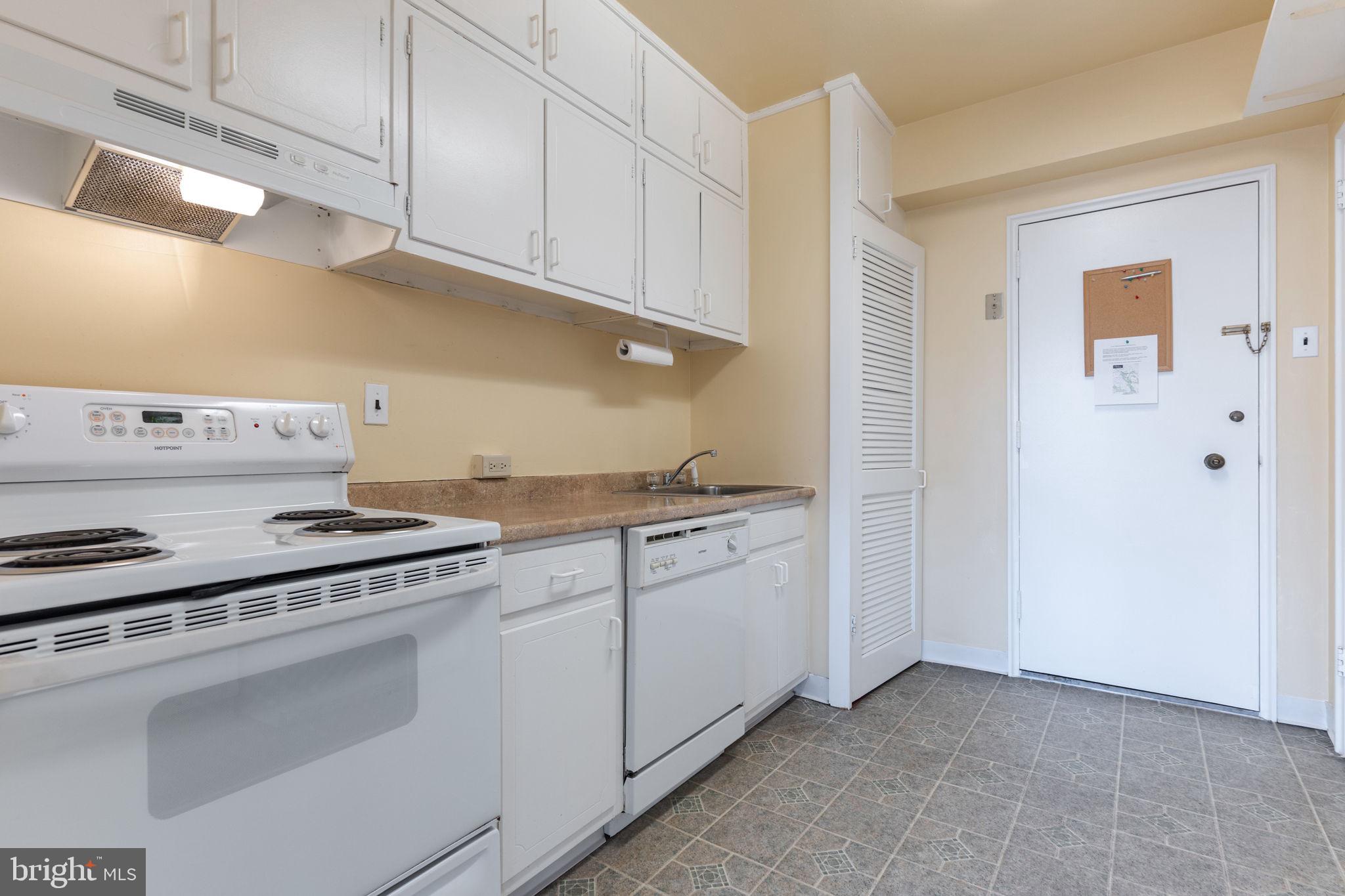 310 Ridgemede Rd #302