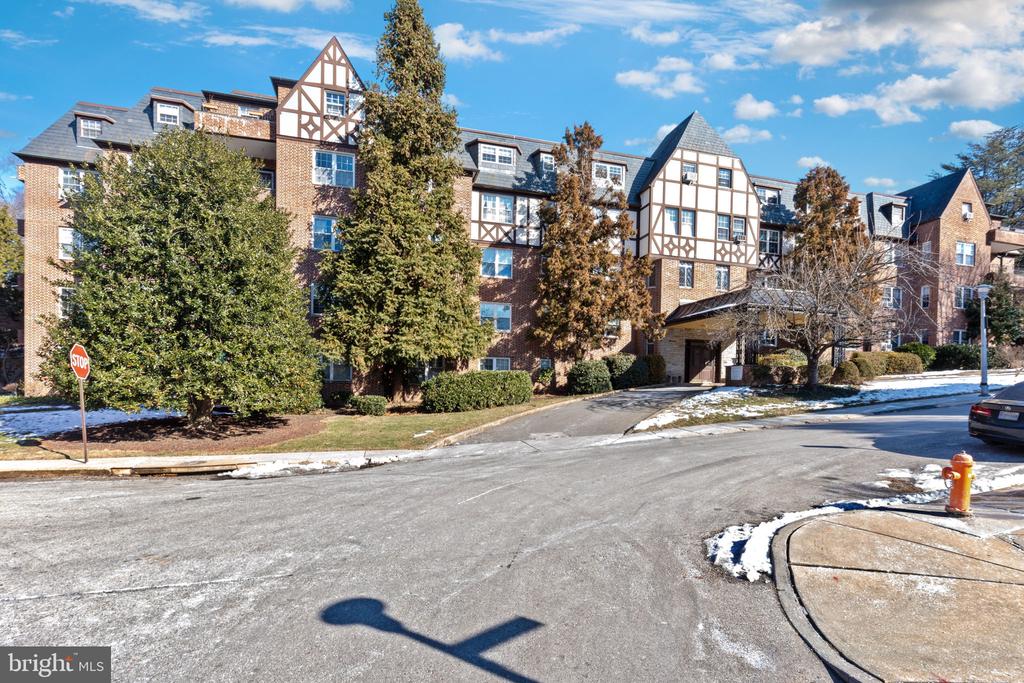 310 Ridgemede Rd #302