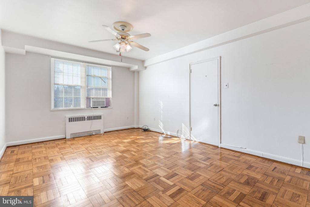 310 Ridgemede Rd #302