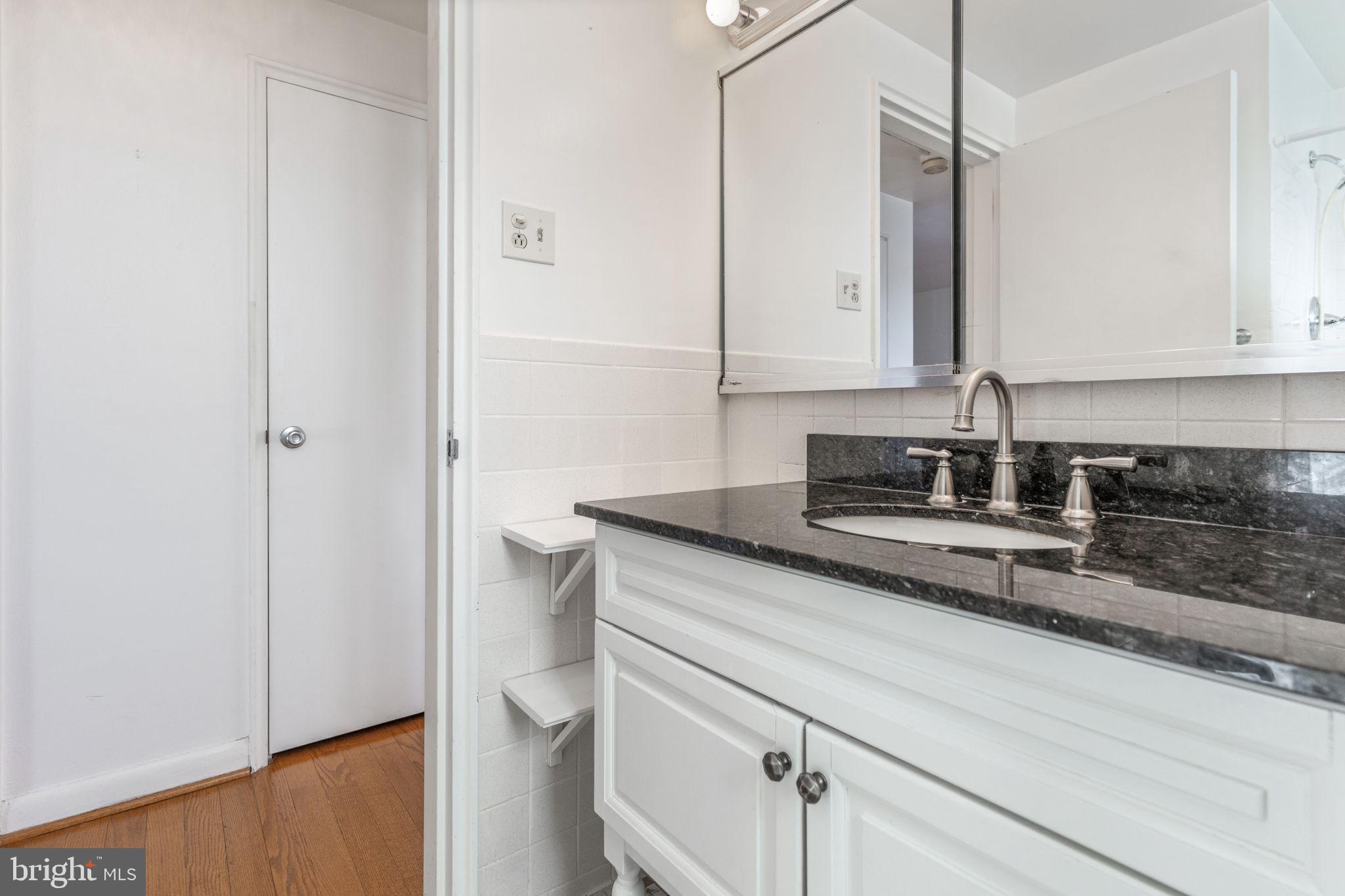 310 Ridgemede Rd #302