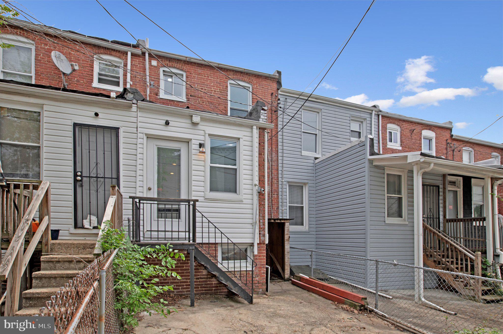 40 N ABINGTON AVENUE