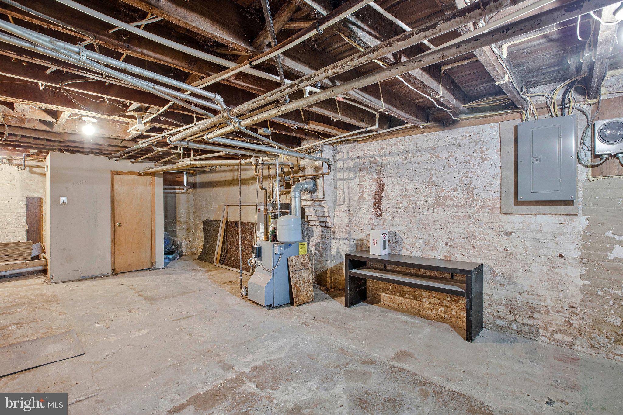 40 N ABINGTON AVENUE