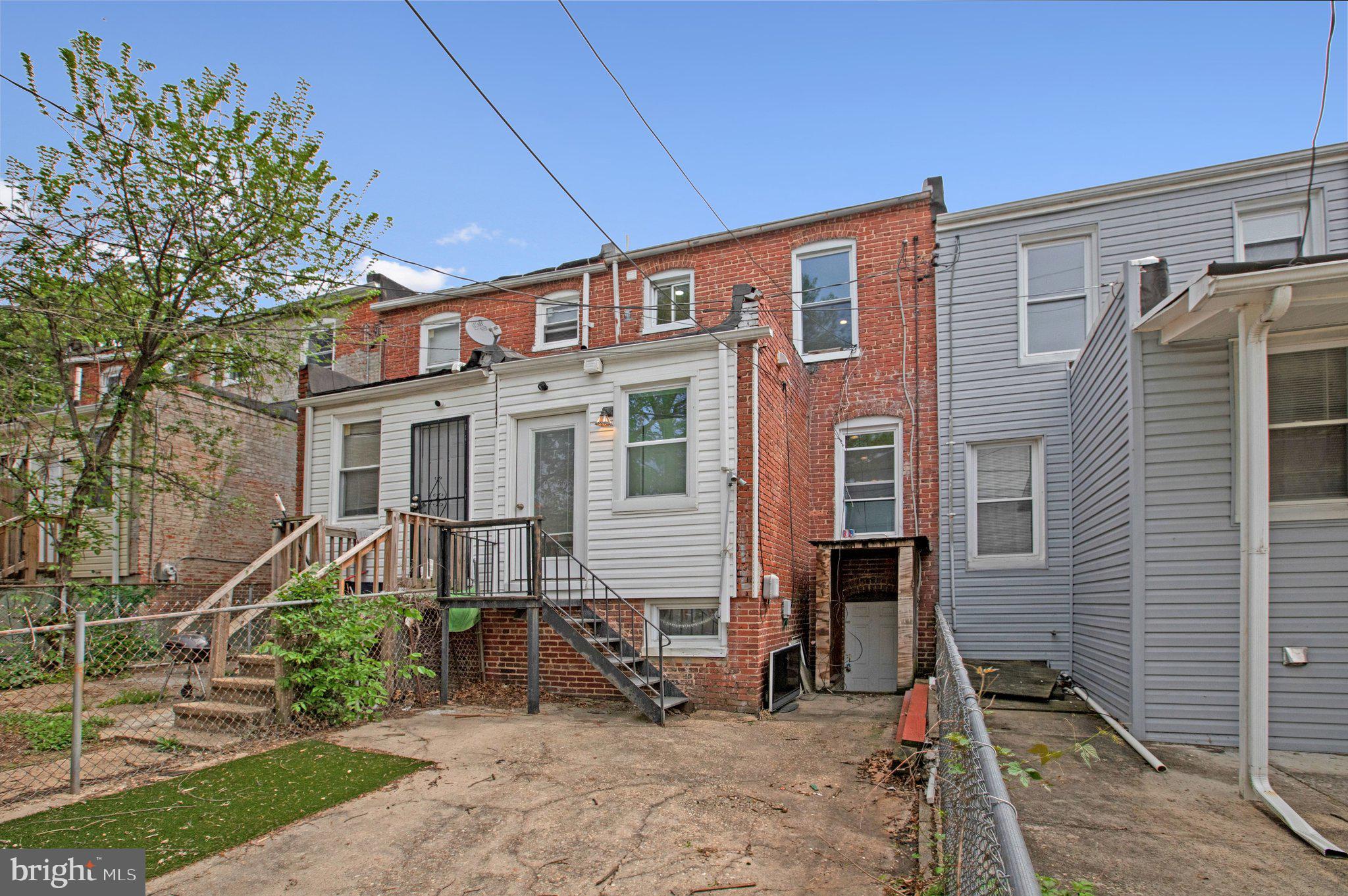 40 N ABINGTON AVENUE