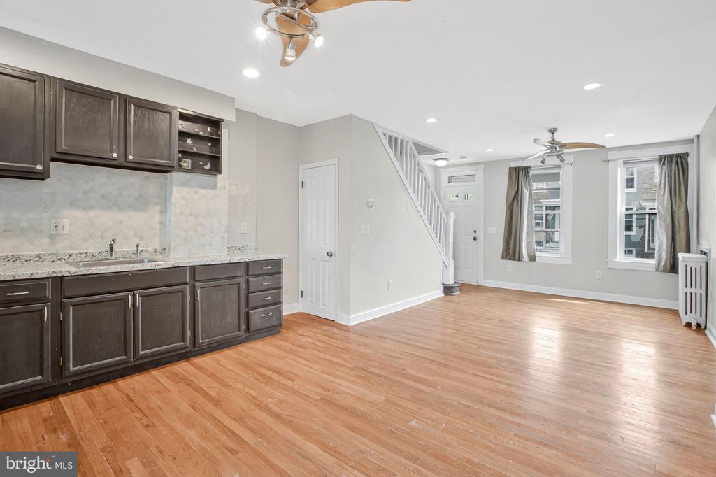 40 N ABINGTON AVENUE