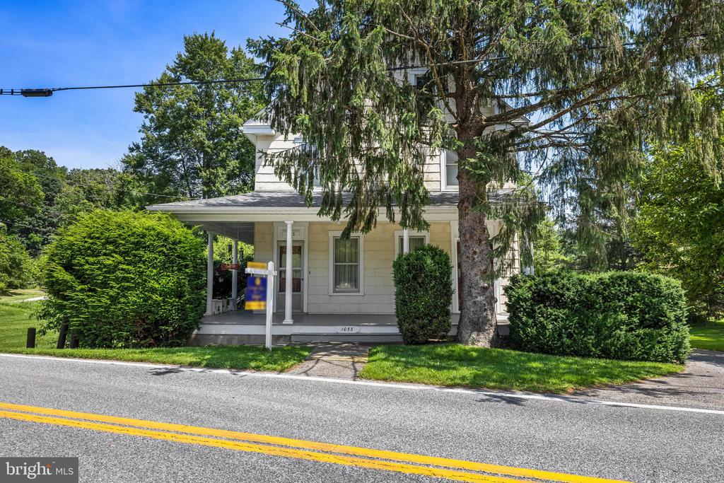 1053 FREELAND ROAD