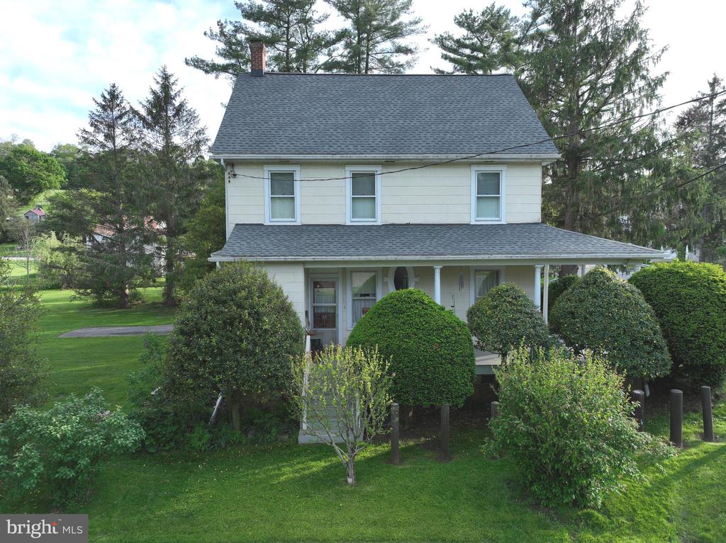 1053 FREELAND ROAD