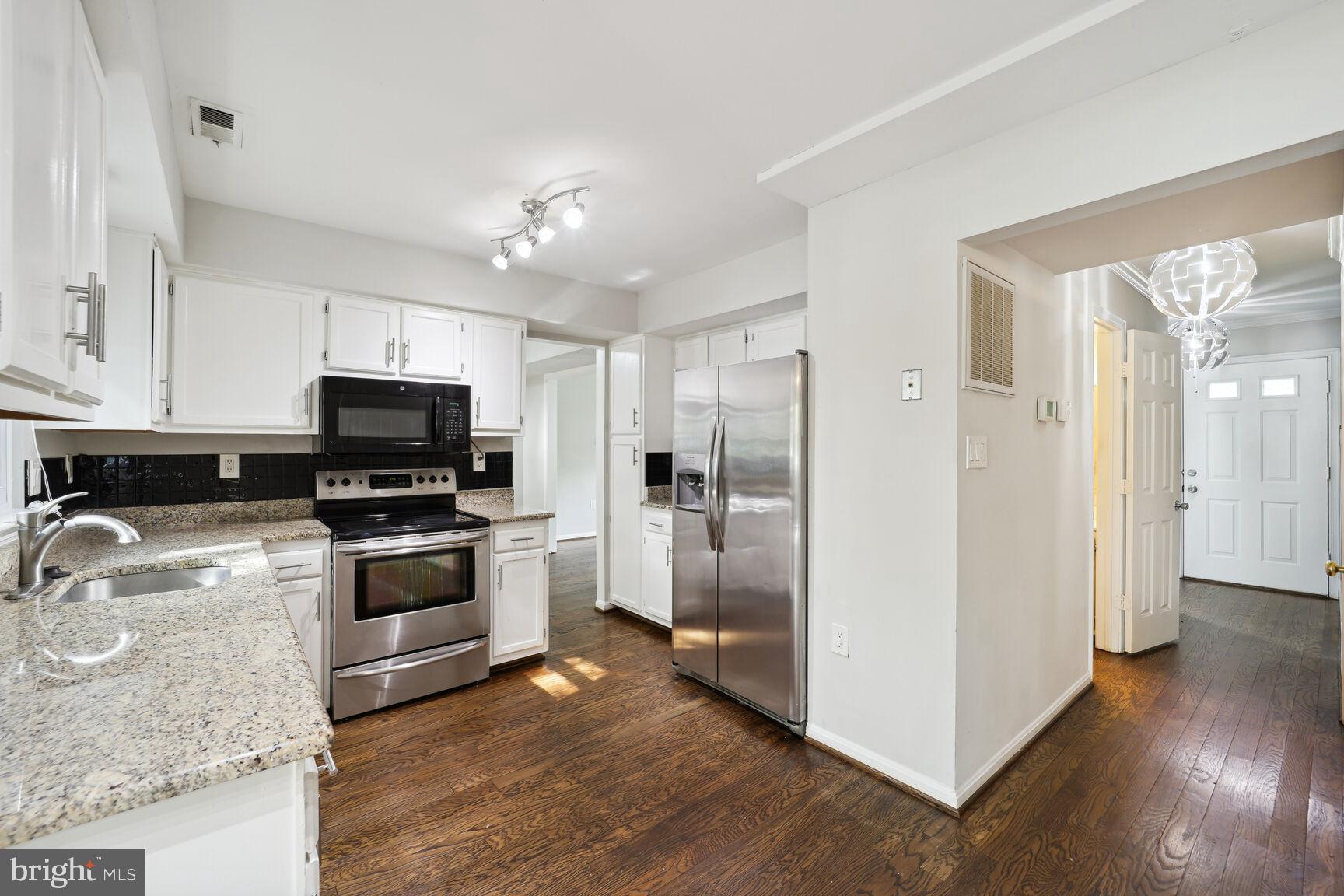 6333 Lemur Ct