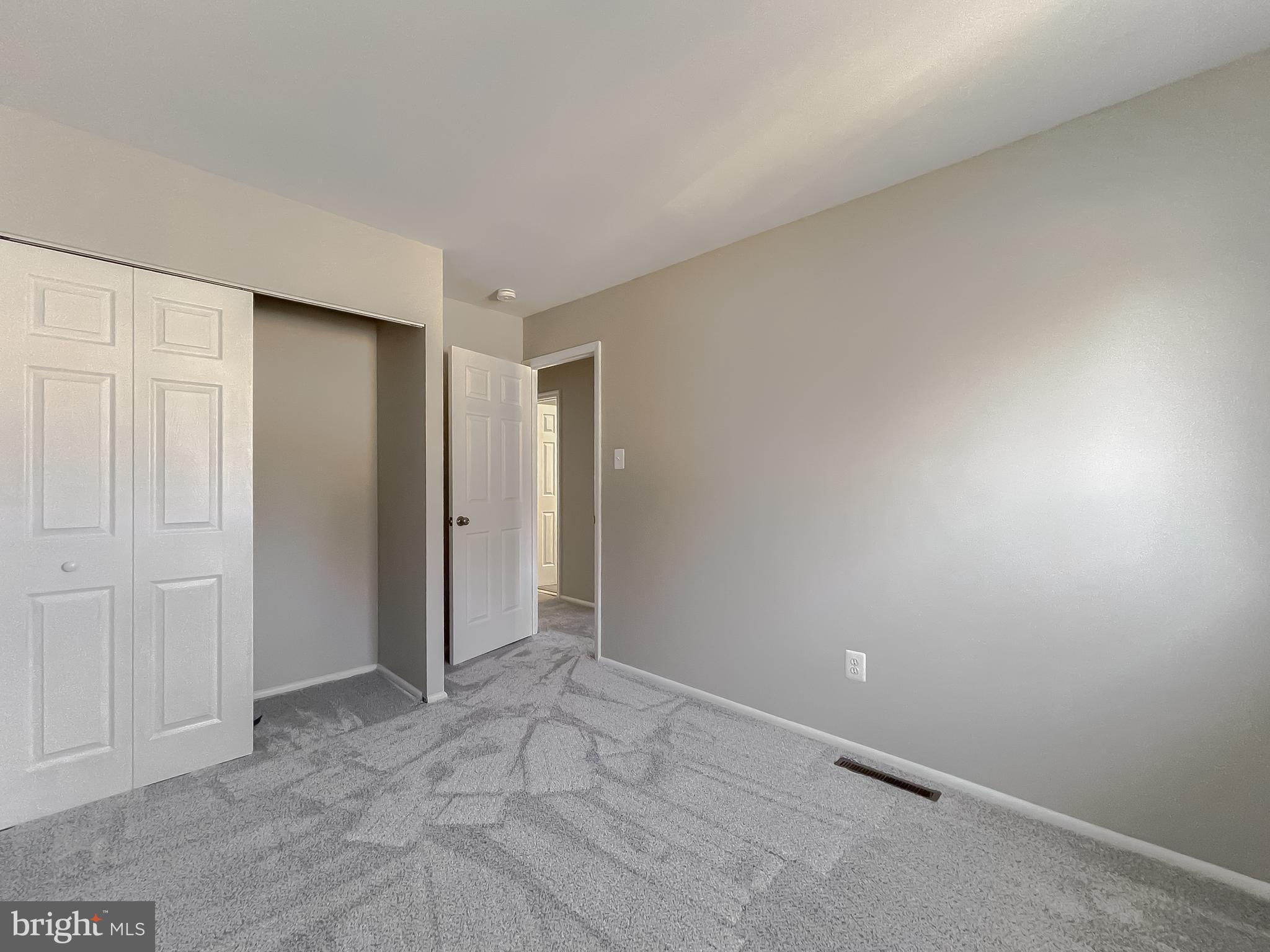 11849 Oak Manor Dr #33