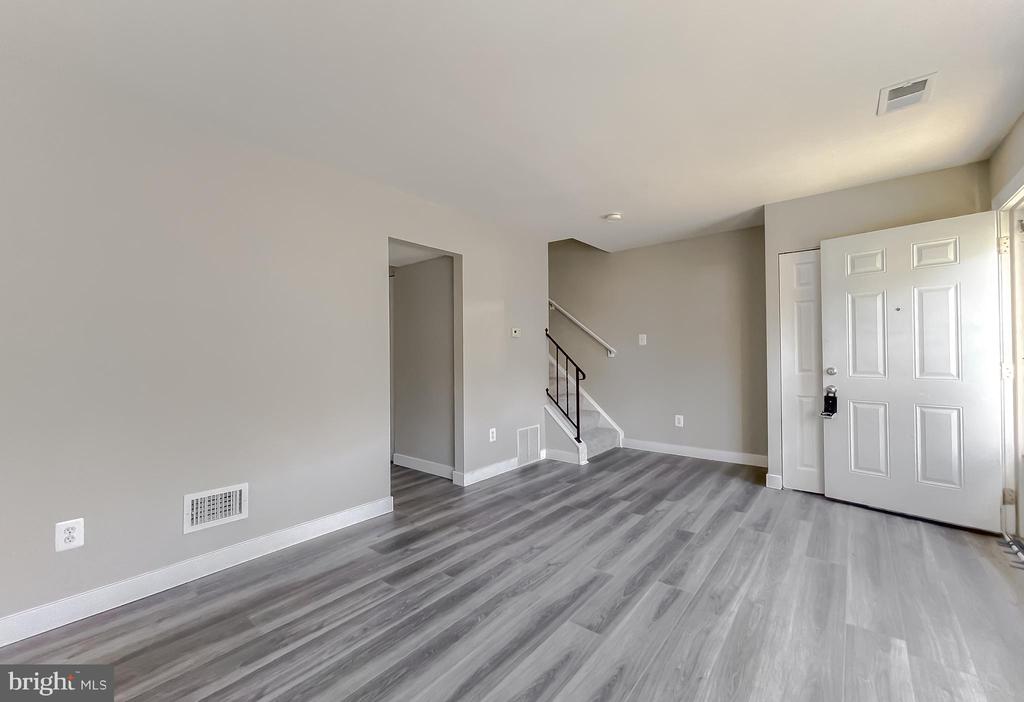 11849 Oak Manor Dr #33