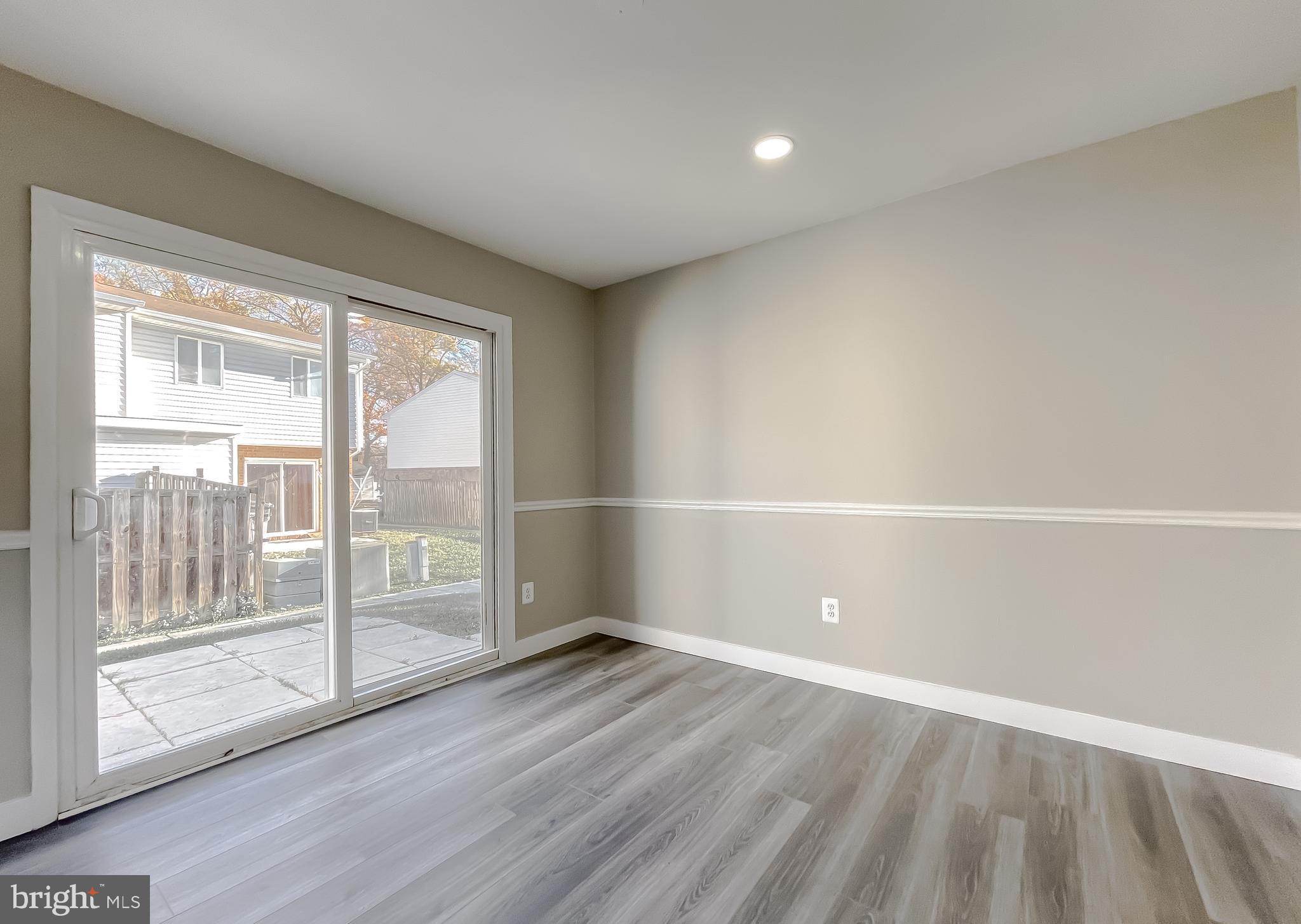11849 Oak Manor Dr #33