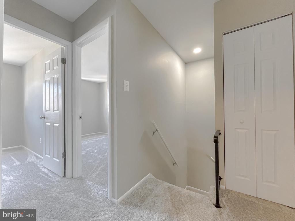 11849 Oak Manor Dr #33