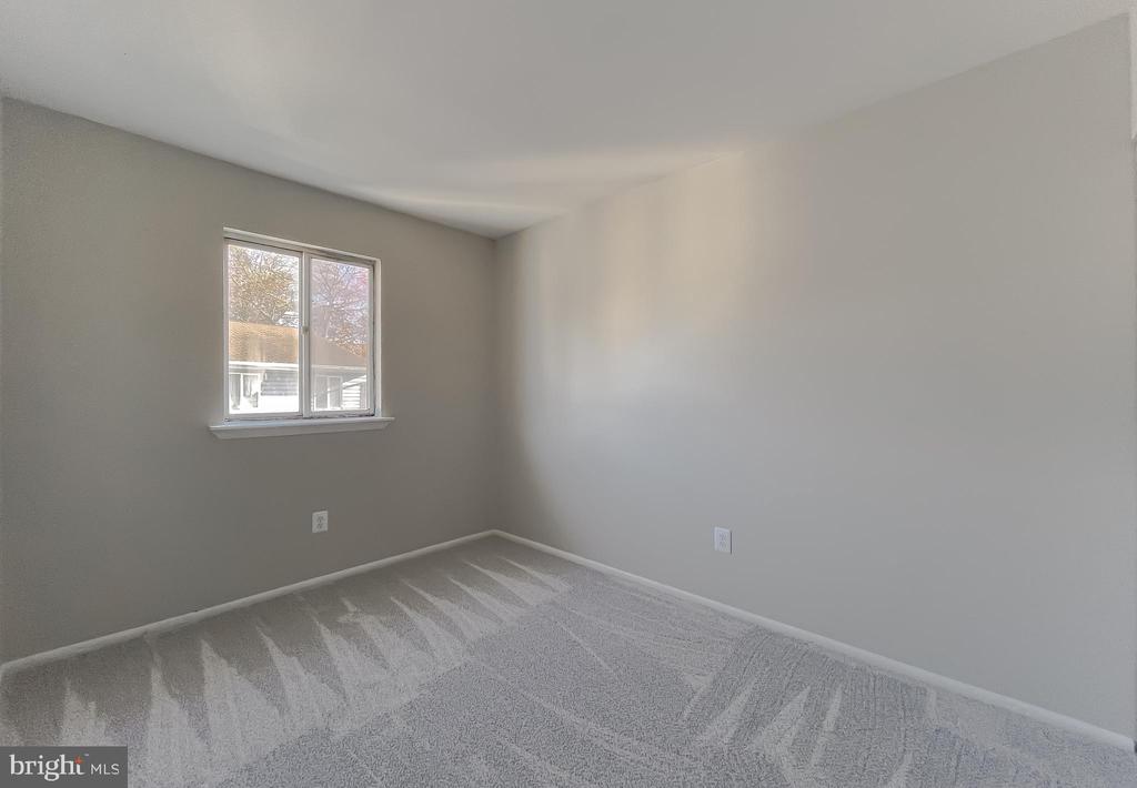 11849 Oak Manor Dr #33