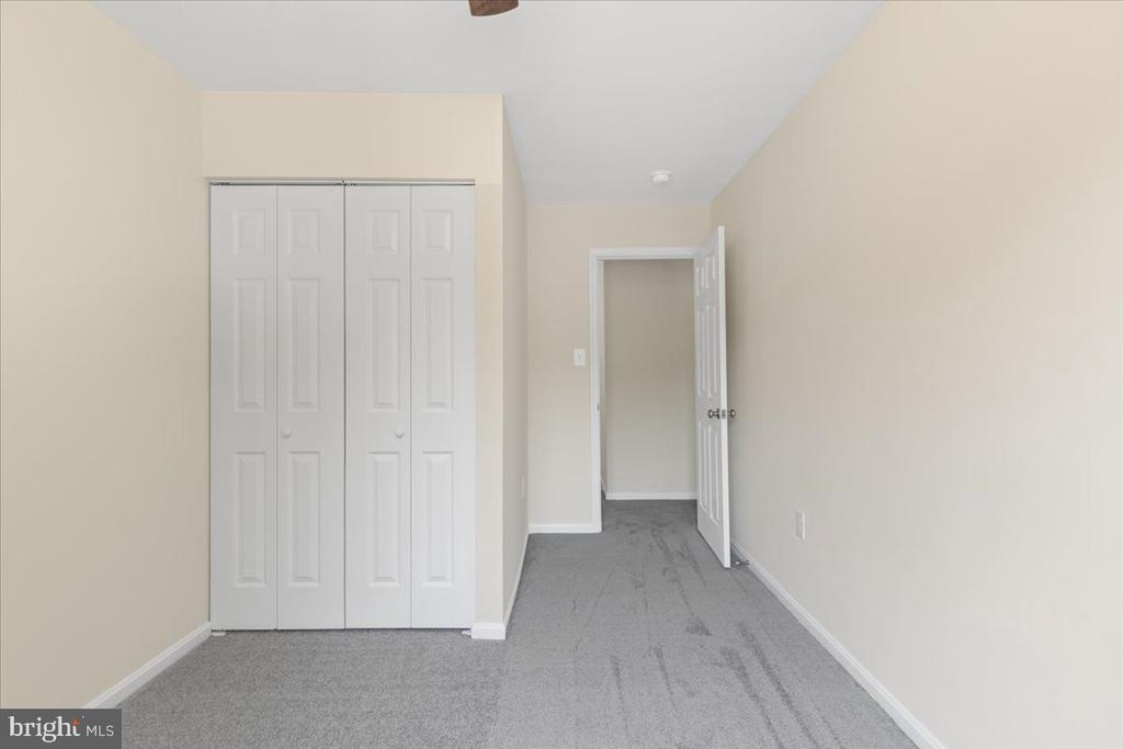 10 King James Pl
