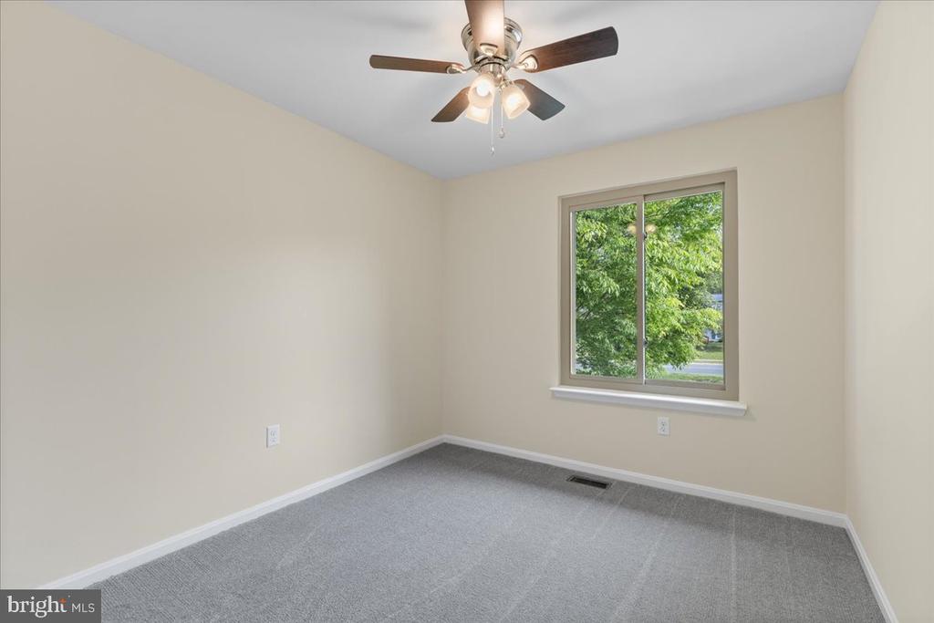 10 King James Pl