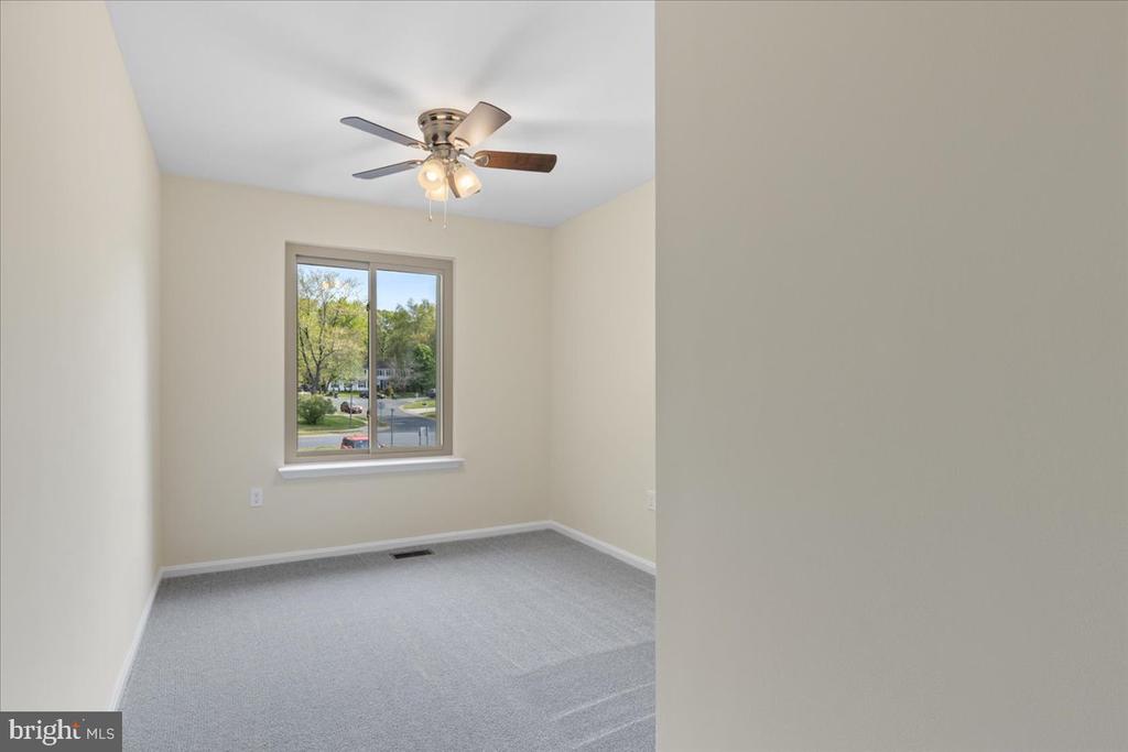 10 King James Pl