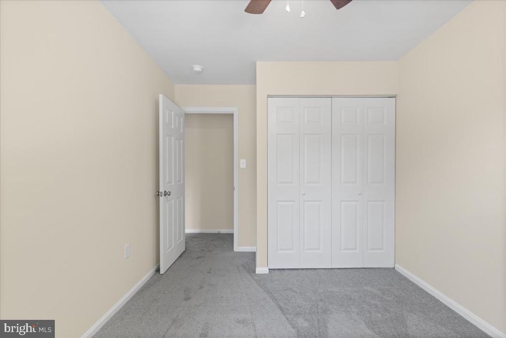 10 King James Pl